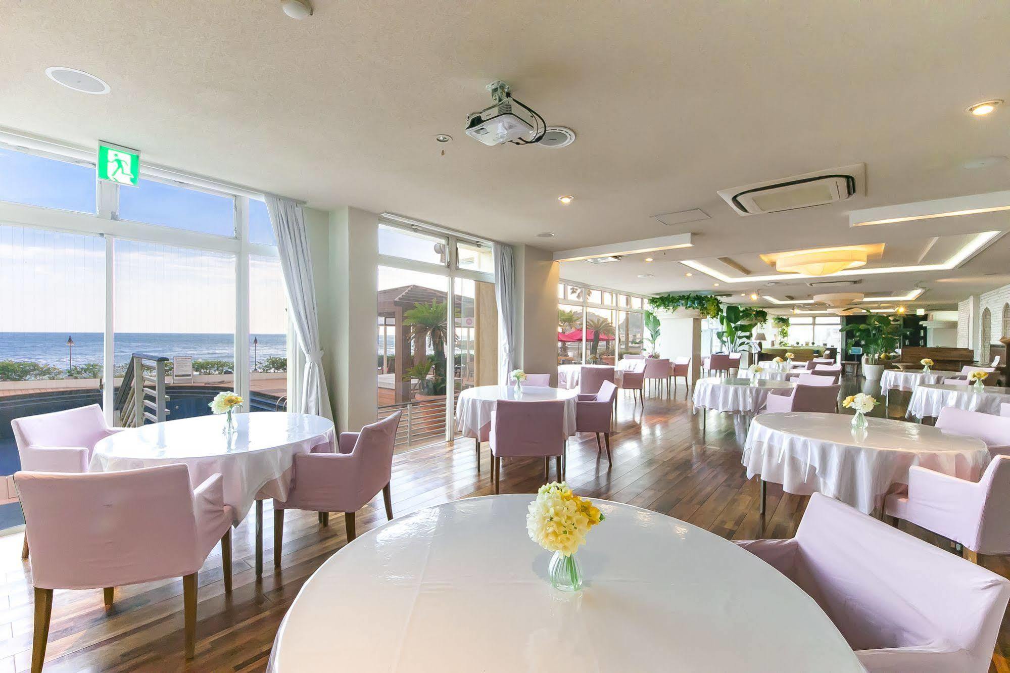 Sayan Terrace Hotel & Resort Onjuku Esterno foto