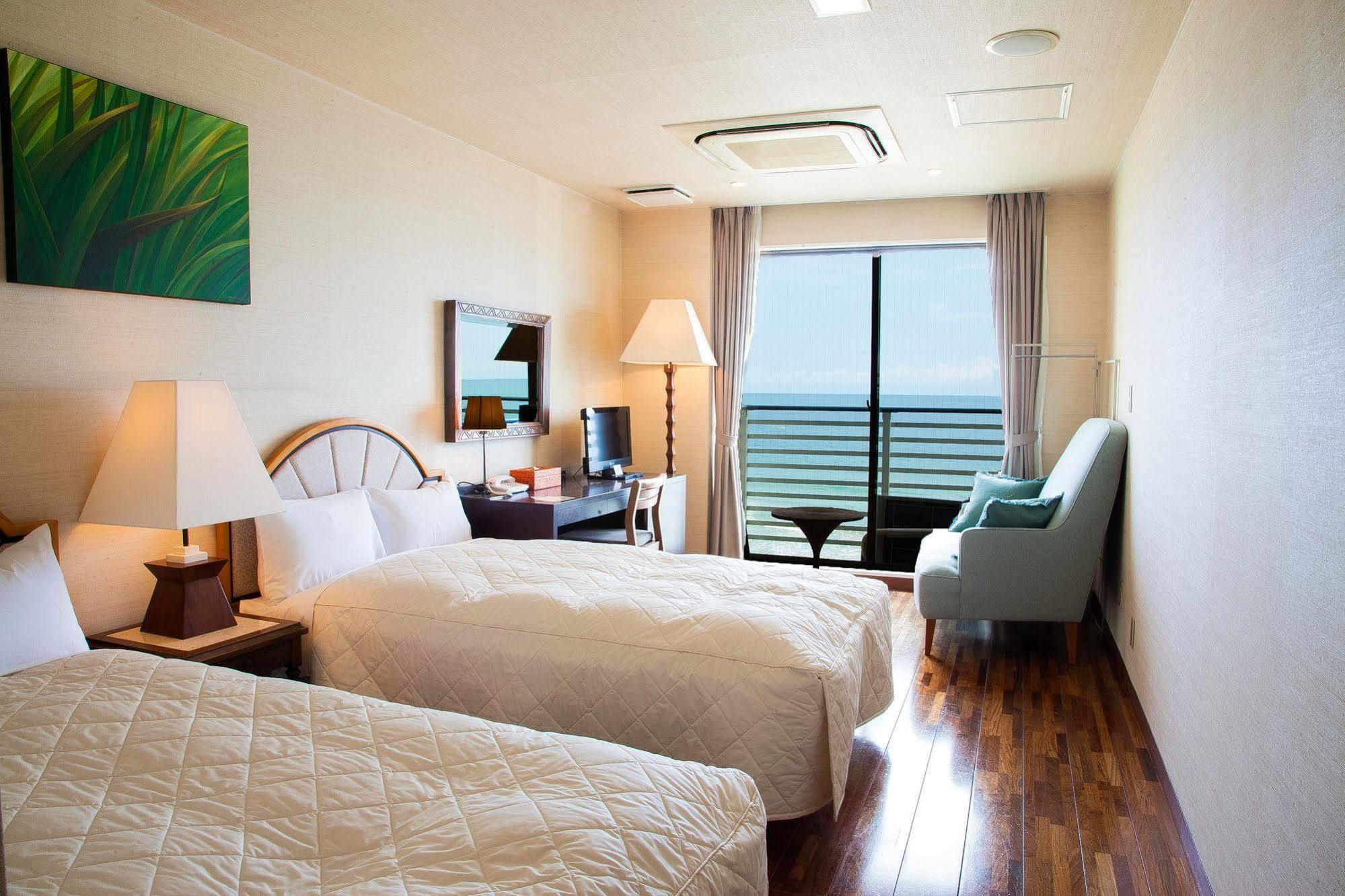 Sayan Terrace Hotel & Resort Onjuku Esterno foto