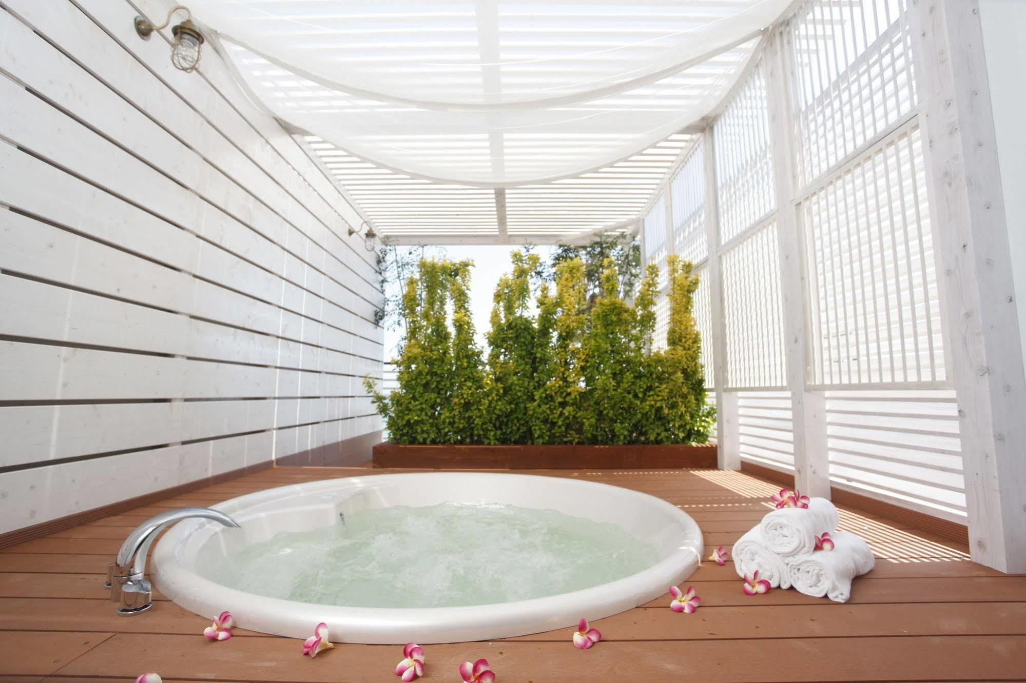 Sayan Terrace Hotel & Resort Onjuku Esterno foto